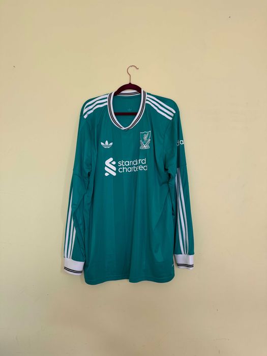 Чисто нов оригинален екип Adidas на Liverpool сезон 2025/2026