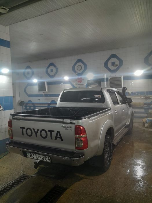 Продаётся машина тайота