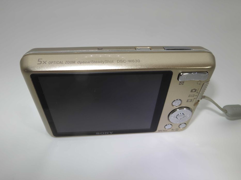 Sony Cyber-shot DSC-W630 ултра компактен и стилен фотоапарат, цифрова камера в отлично състояние като НОВА,  16MP и 5х оптично увеличение