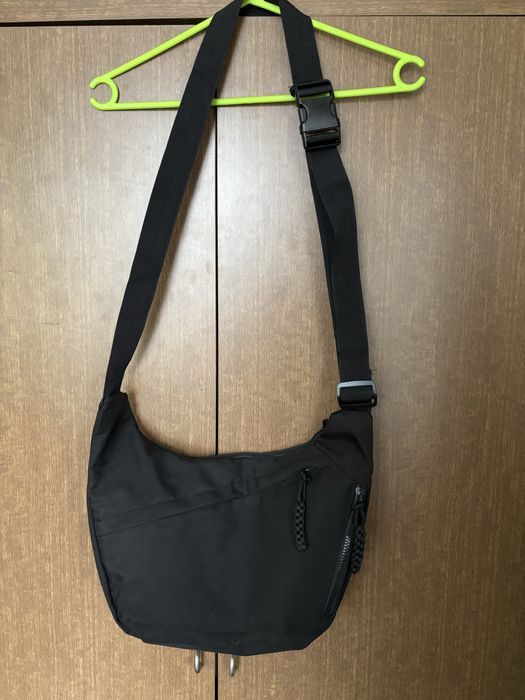 Черная сумка спортивная