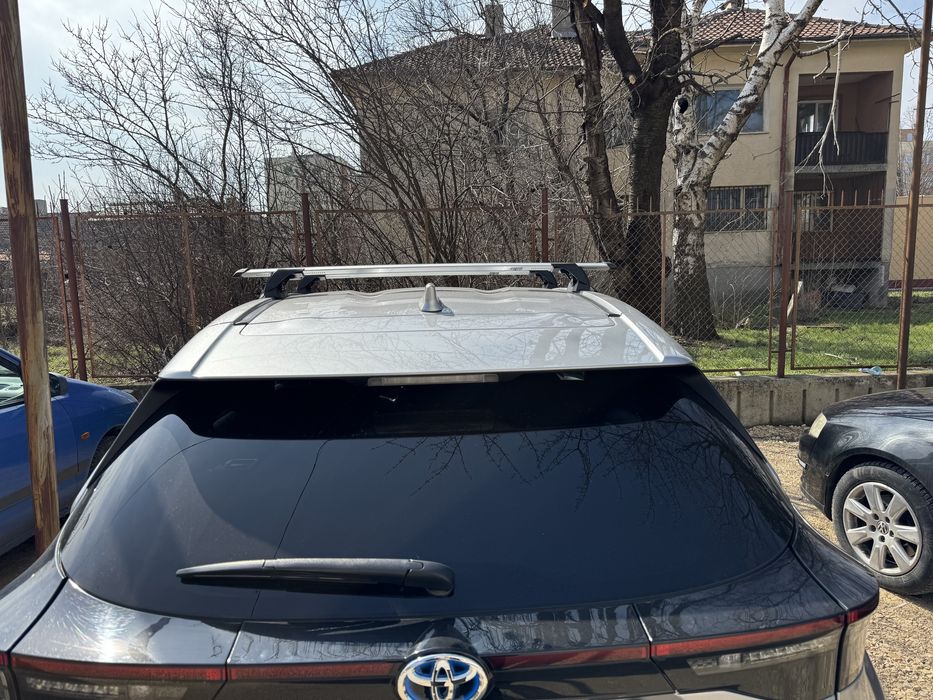 Напречни греди за автомобил Yakima Thrubar