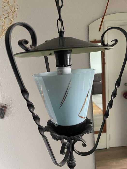 Lustra vintage, practica si usor de montat