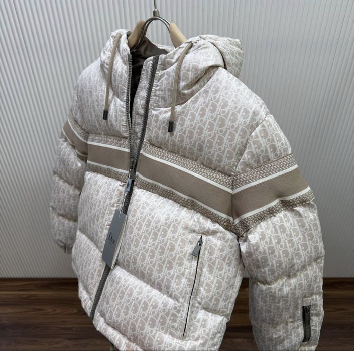 Ново дамско зимно яке Christian Dior