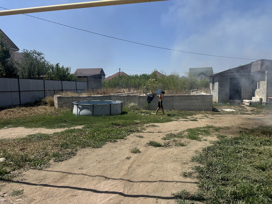 Продам срочно участок с времянкой