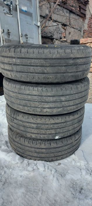 Продам летние шины Viatti 185/65/15 (комплект)