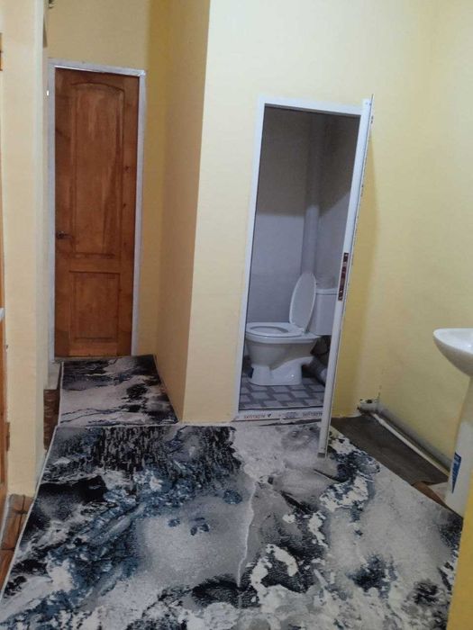 Nurafshonda 3 xonala kvartira sotiladi