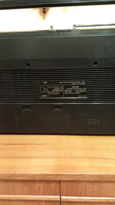 Radio casetofoane AIWA, radio Traviata, ceasuri de masa , stabilizatoare tensiune
