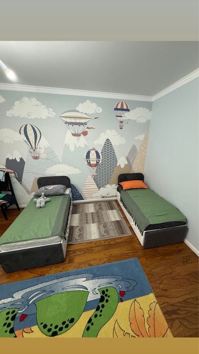 Диван, кровати, детская спальня, шифоньер