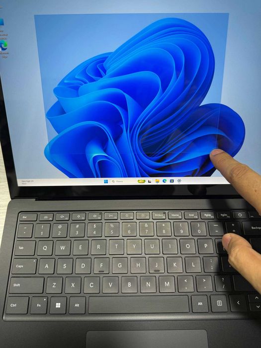 Surface Laptop 5 Black  13.5” 2K IPS (Сенсорный) I7-1265u - 16G/512GB