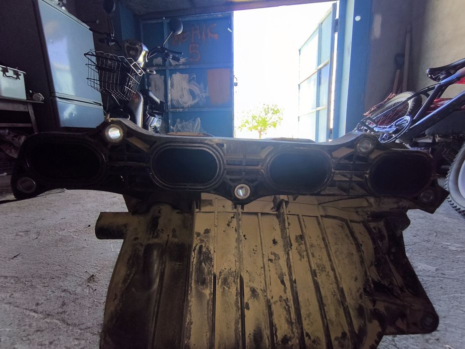 Впускной коллектор на Camry 30 2.4