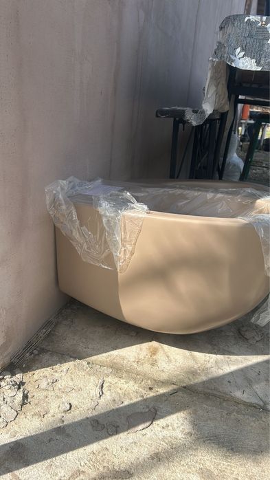 vand bideu si wc suspendate nefolosite