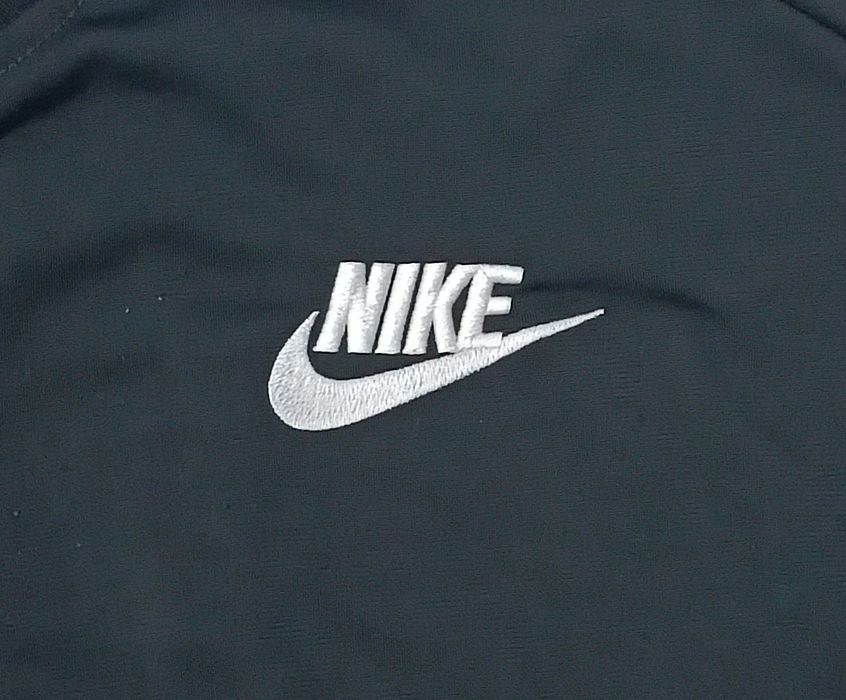 Nike NSW Repeat Logo Sweatshirt оригинално горнище ръст 146-156см Найк