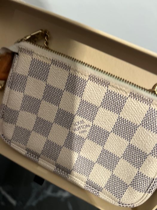 geanta Louis Vuitton