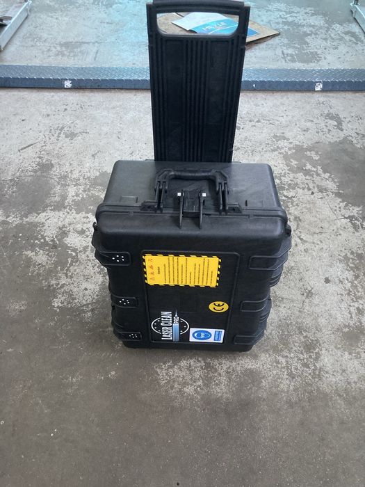 Лазерна машина за почистване : Laser cleaning machine