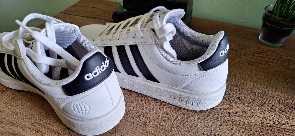 Кожени кецове Adidas
