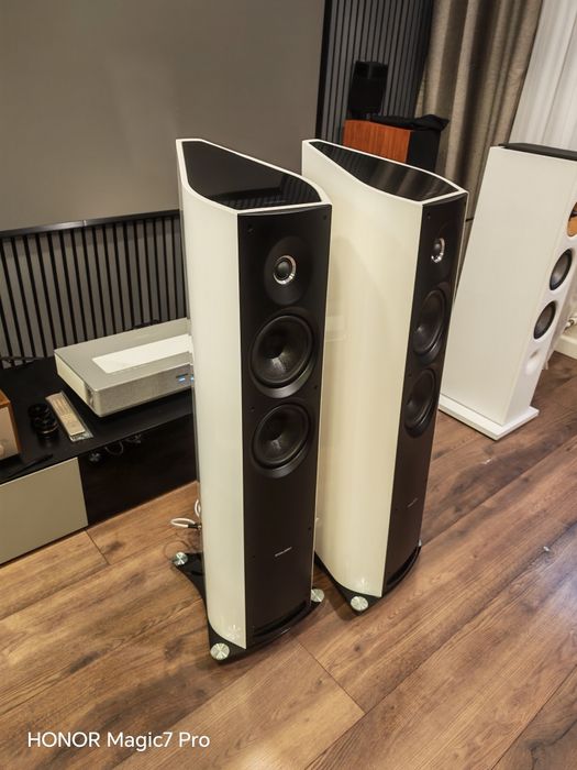 Boxe podea Sonus Faber venere 2.5 albe, impecabile