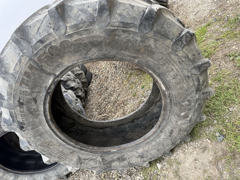 380/85r28 pirelli