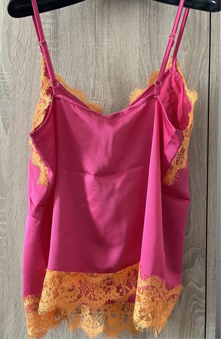 Topuri dama pe mai multe culori