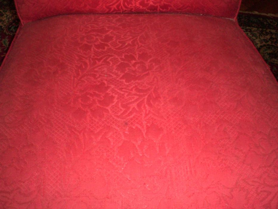 2 броя - запазени ретро фотьойли в червено