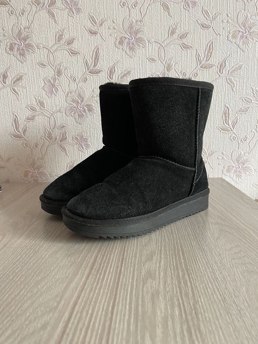 Продам угги натуральные