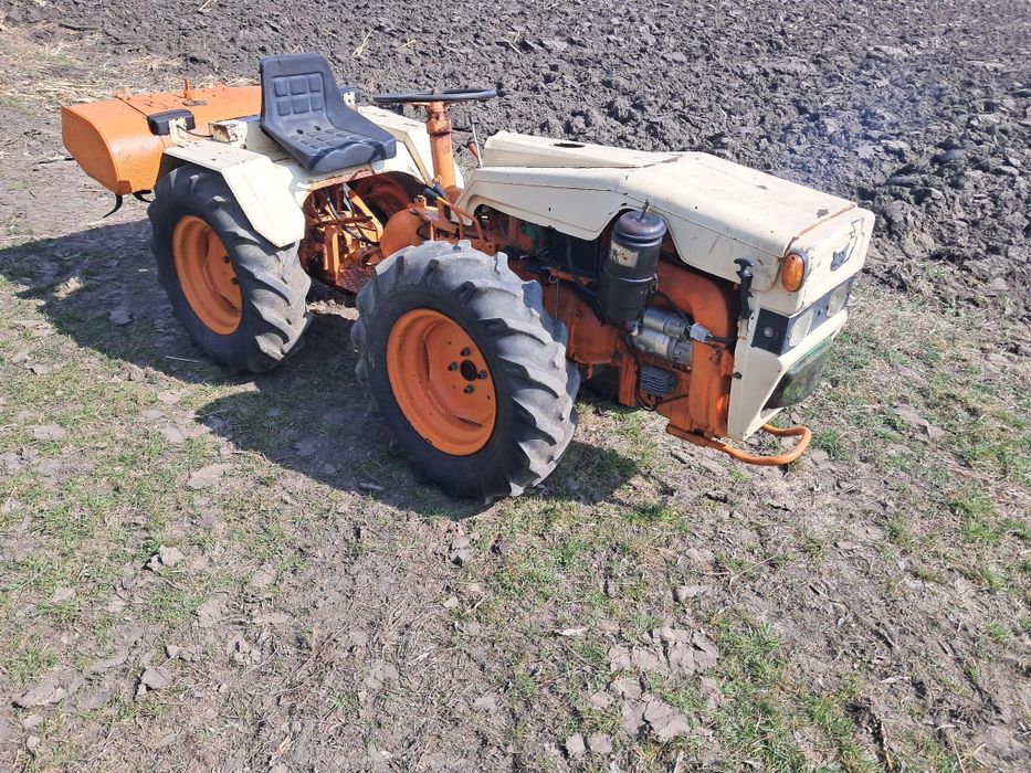 Tractoras Pasquali. 4X4 mod 994
Vand