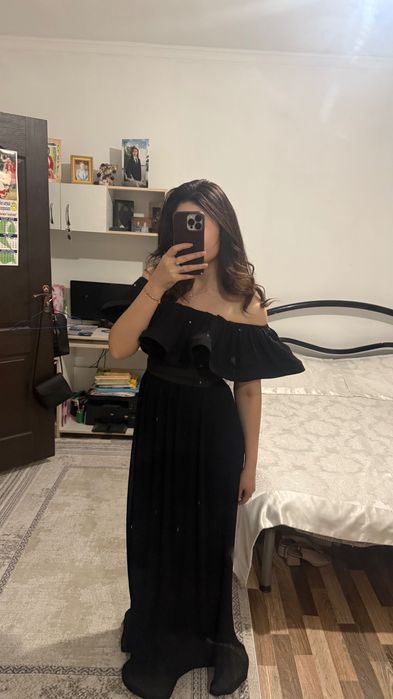 Вечернее черное платье