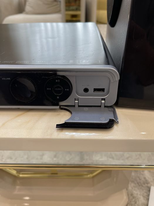 Домашно кино PHILIPS керамични колони