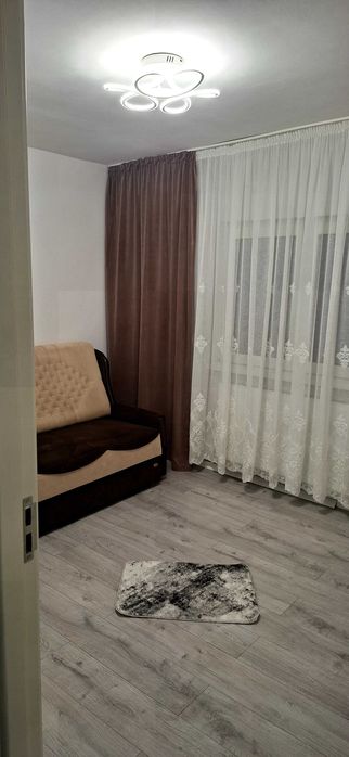 Închiriez apartament 2 cam.Loc.Roman.Sunt proprietar.