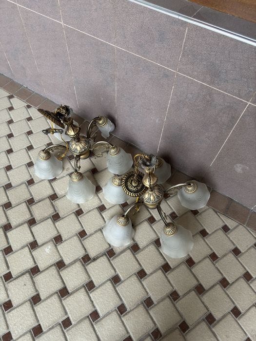 люстра сотилади 2 та