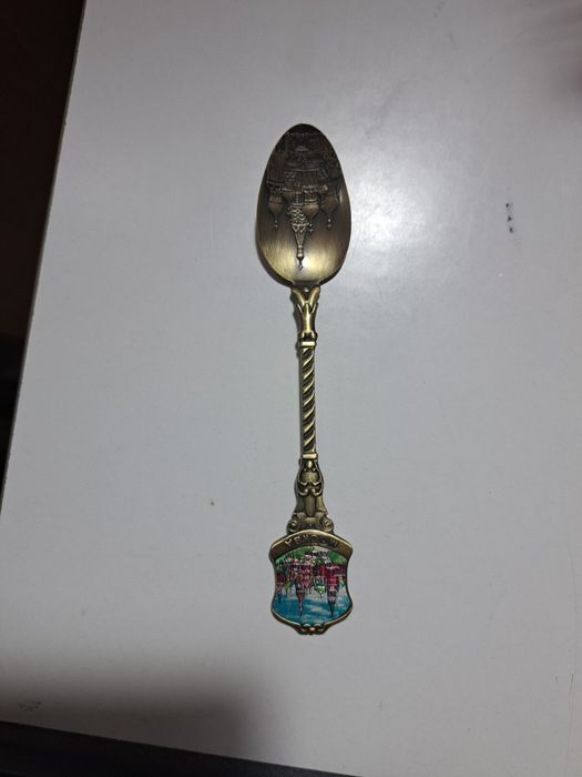 Продам сувенирную ложку