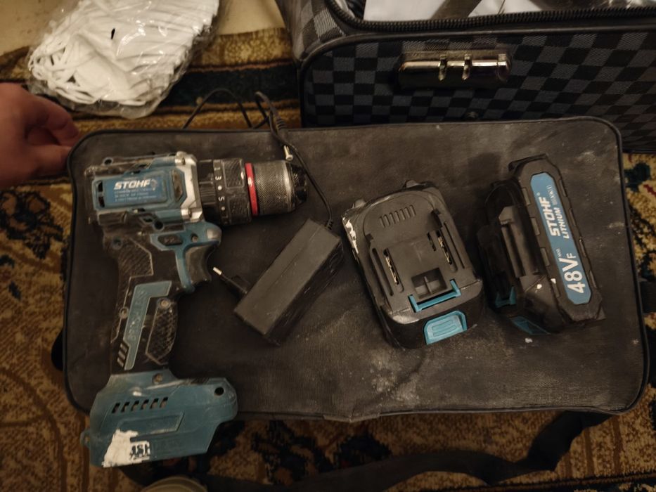 Продаю строительные инструменты