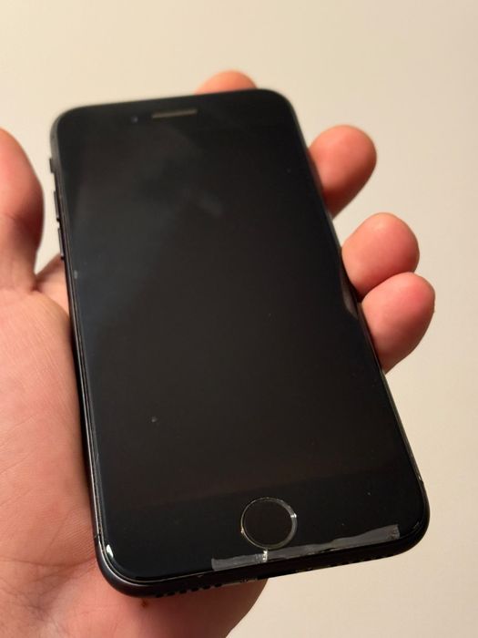 iPhone 8 Negru 64GB