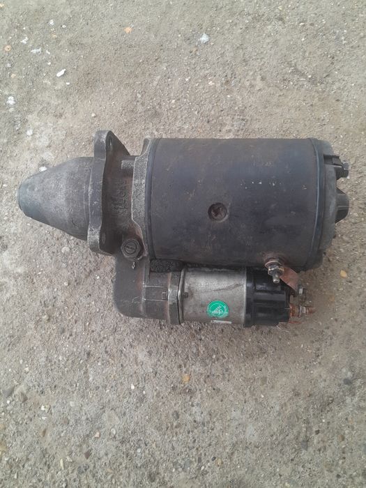 Vând electromotor tractor Case