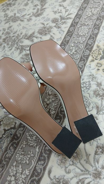 открытая обувь без задника