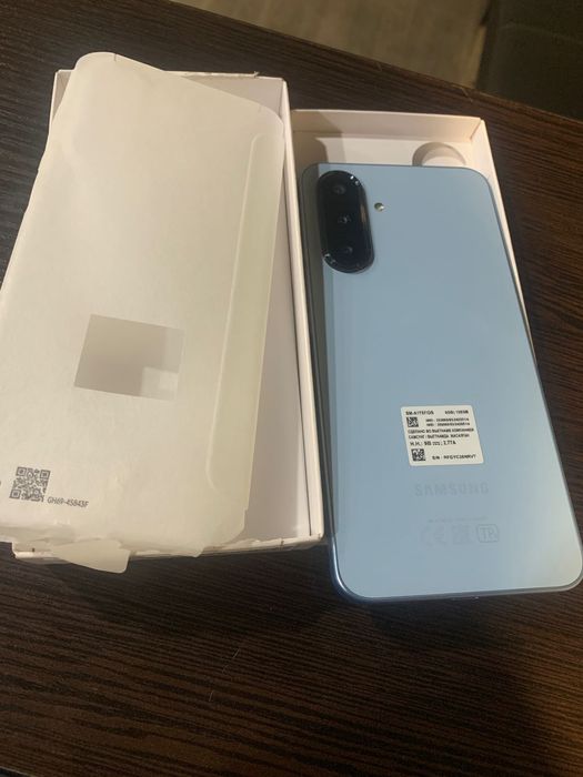 Новый телефон смартфон Samsung a17