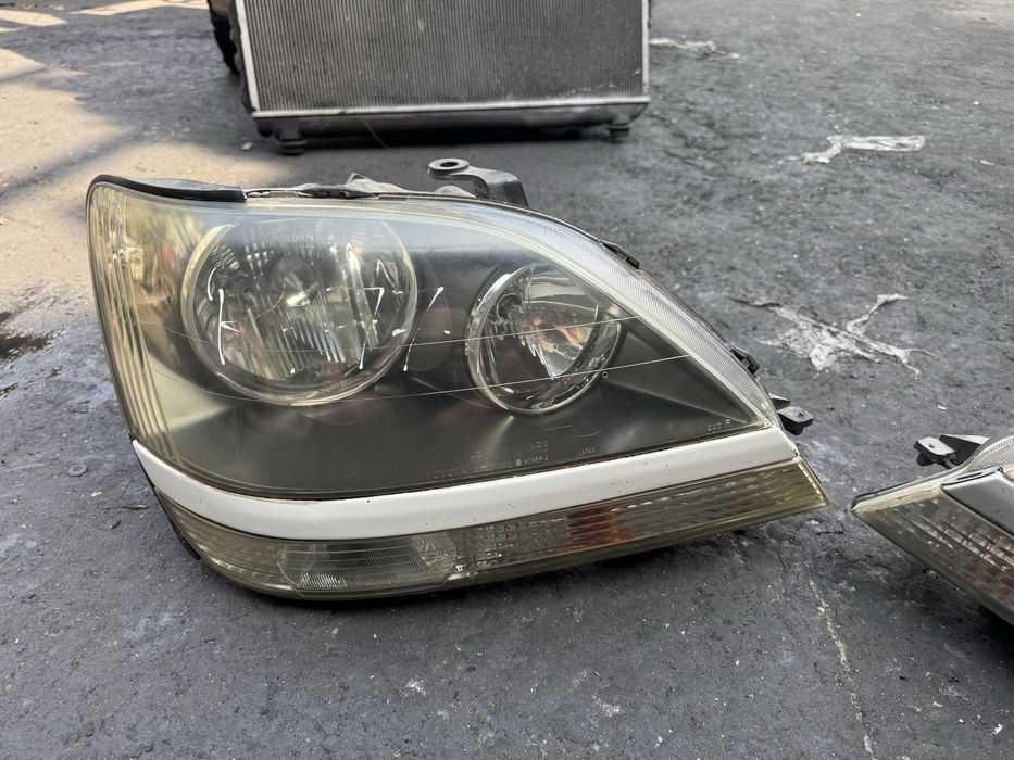 Фары Lexus Rx300