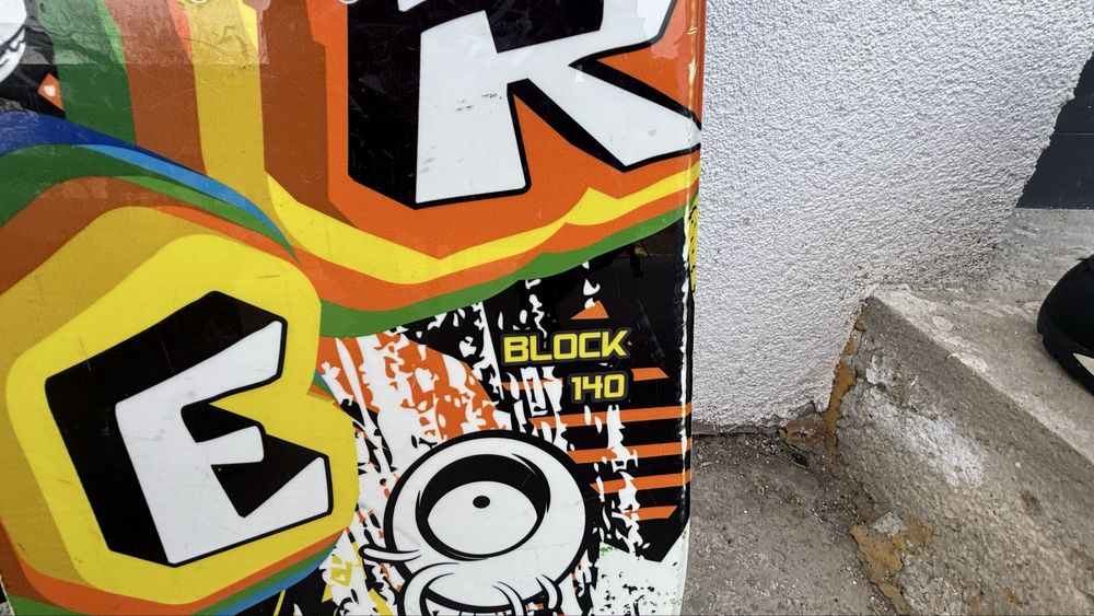 placa snowboard si bootsi