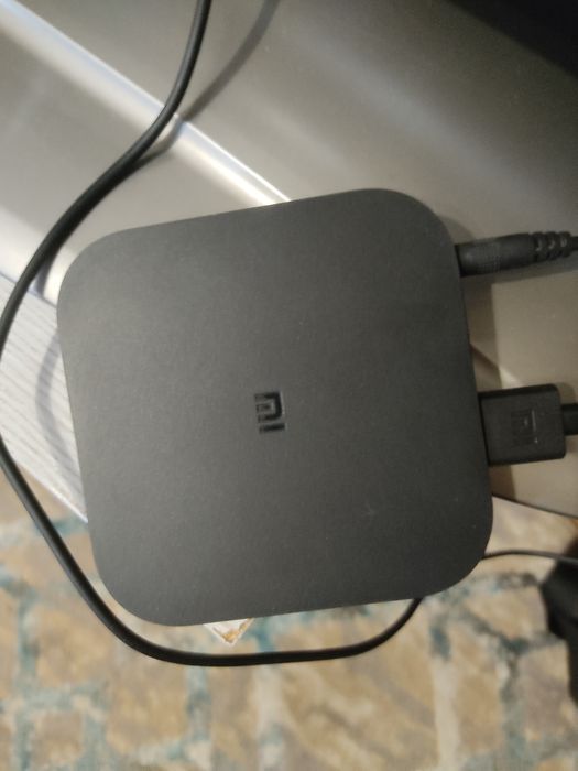 Телевизор Sharp 37 диагональ (94см) + TV приставка Mi Box 4K в идеале