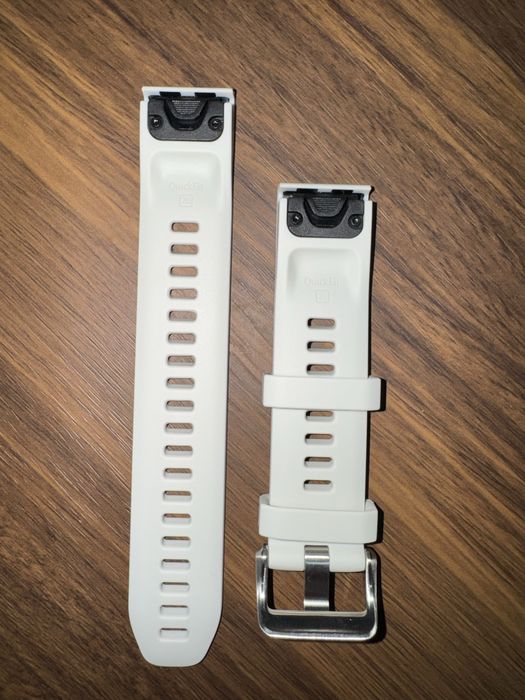 Ремешок Garmin Quickfit 20mm серый цвет