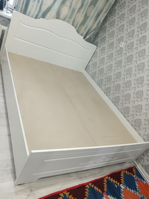 Продам 2х спальную кровать