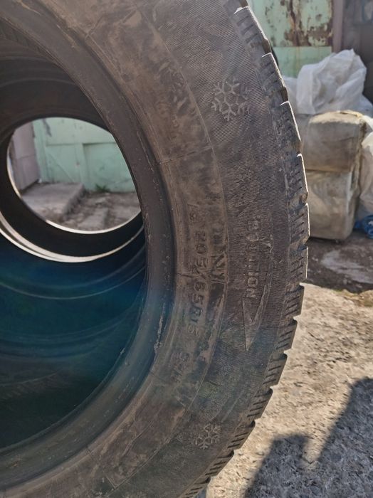Продам шины 205/65/15