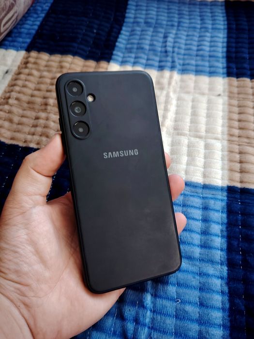 Продам Samsung 4/128гб