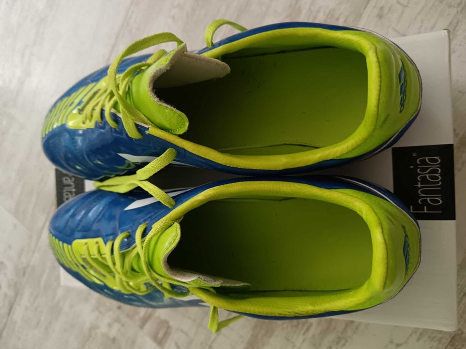 Футболни обувки / бутонки Adidas F50