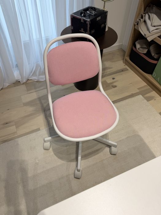 Birou si scaun ikea