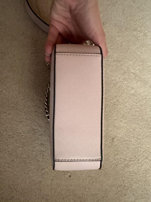 Детска/дамска розова чанта Guess
