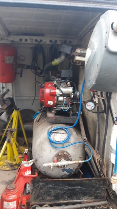 Autoutilitara echipata pentru vulcanizare