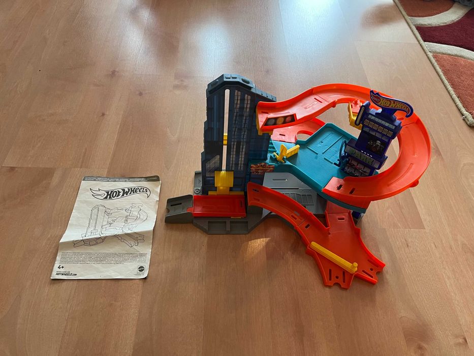 Hot Wheels писти с колички 5 комплекта