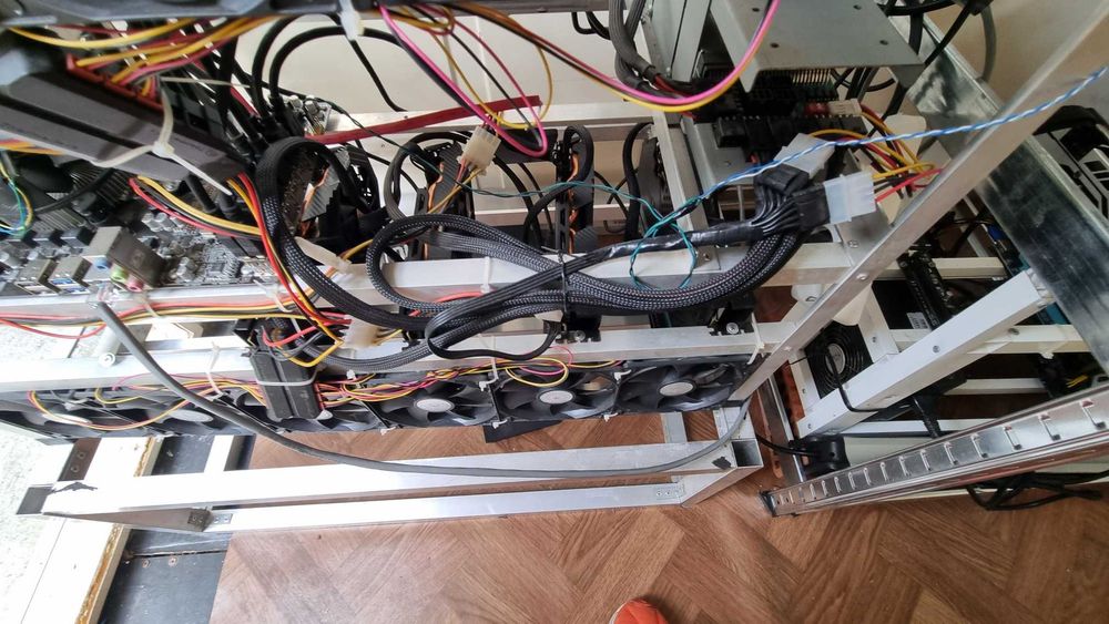 11x 580 8GB Mining Rig Копачка за криптовалути