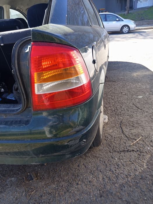 Продавам стопове за Опел Астра Г