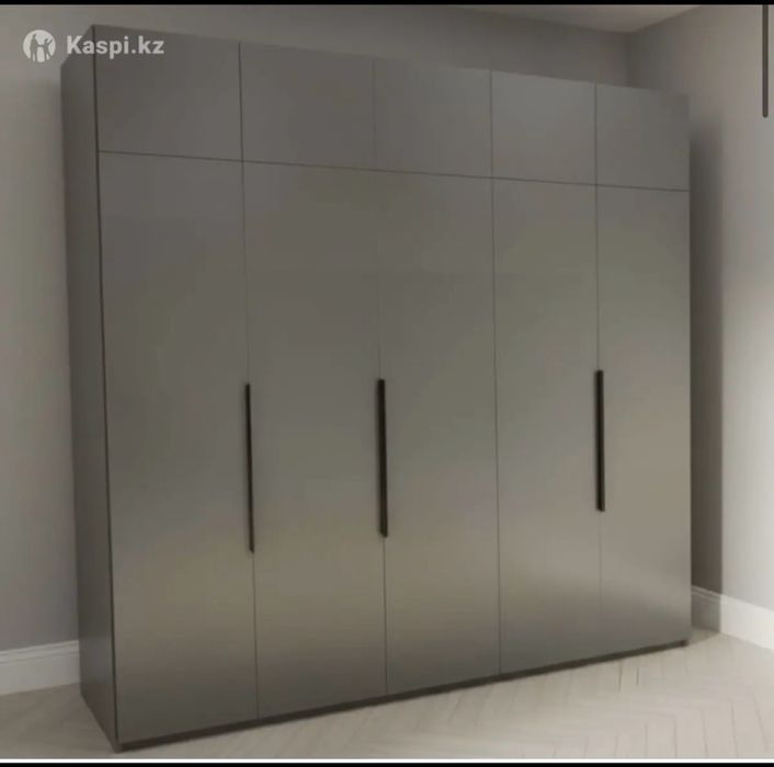 Продам Шкаф новый 300*240